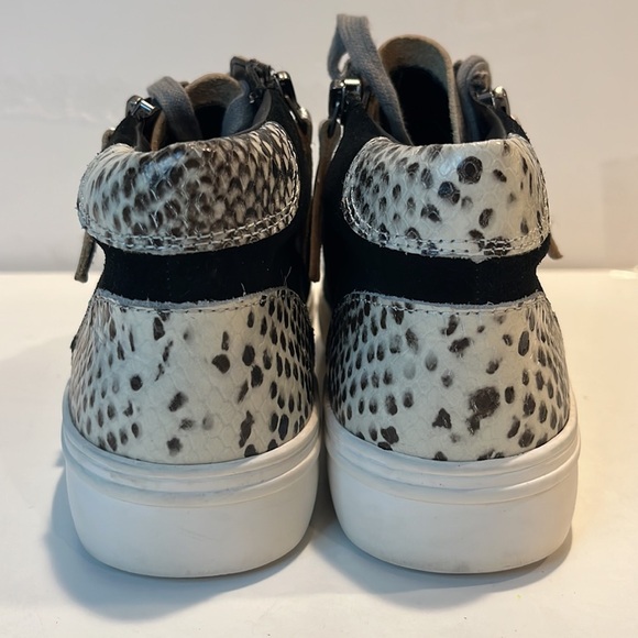 Blondo - high top low wedge sneakers women’s shoes size 7.5 Black/gray color - Picture 9 of 15